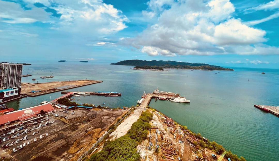Ferienwohnung Winj Management At Jesselton Quay Kota Kinabalu Exterior foto